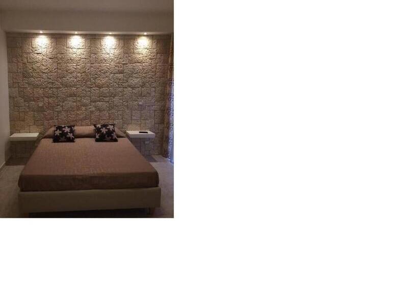 Номер Стандарт Трехместный, Villa Amico B&b San Leone