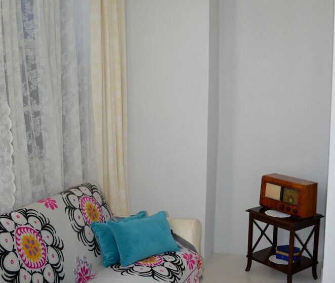 جناح, Cunda Adali Pansiyon