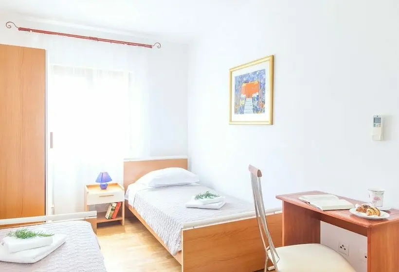 ویلای 4 خوابه, Villa Mare