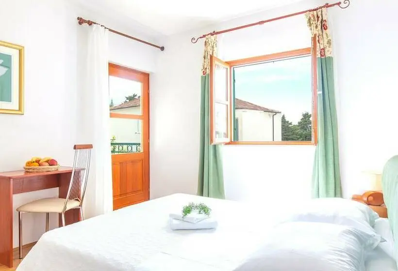 ویلای 4 خوابه, Villa Mare