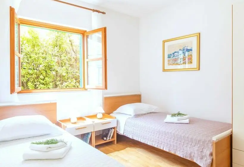 ویلای 4 خوابه, Villa Mare
