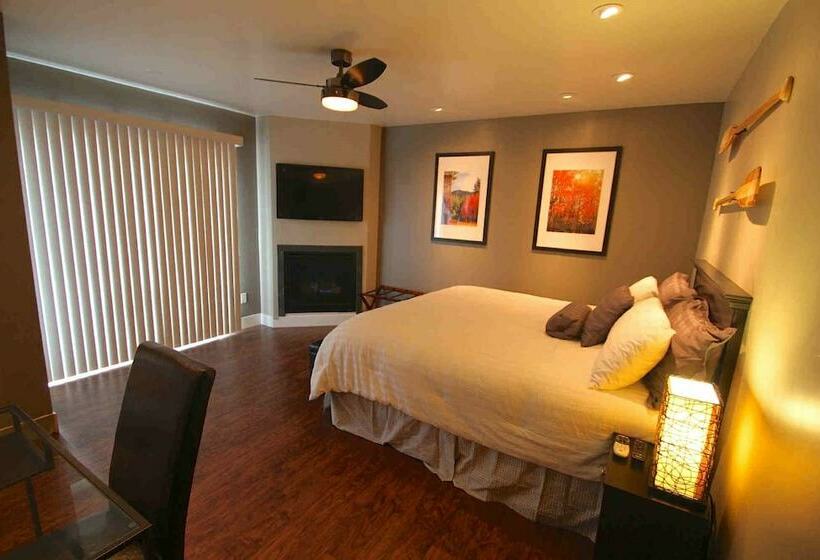 带两个卧室的顶楼公寓, Gondola Lodge