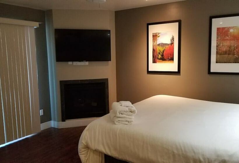 带两个卧室的顶楼公寓, Gondola Lodge