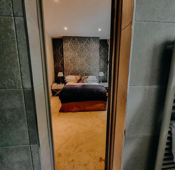 이코노미 룸, Verzon House