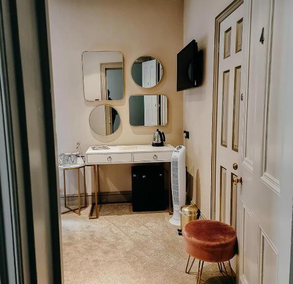 이코노미 룸, Verzon House