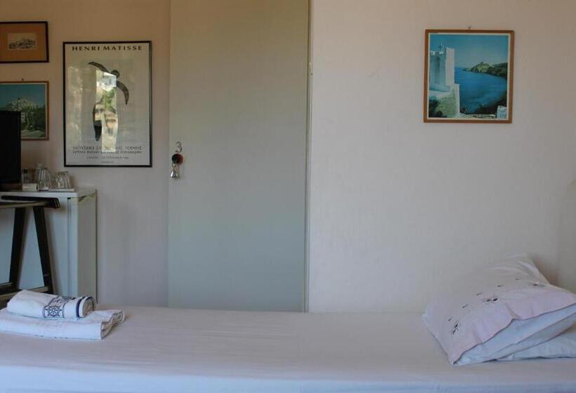 클래식 4인 룸, Blue Dolphin