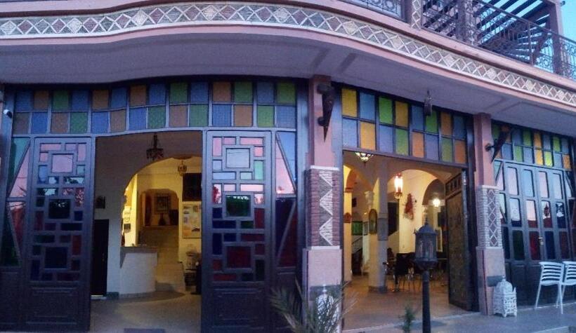 اتاق استاندارد یک نفره, Rochers Peints