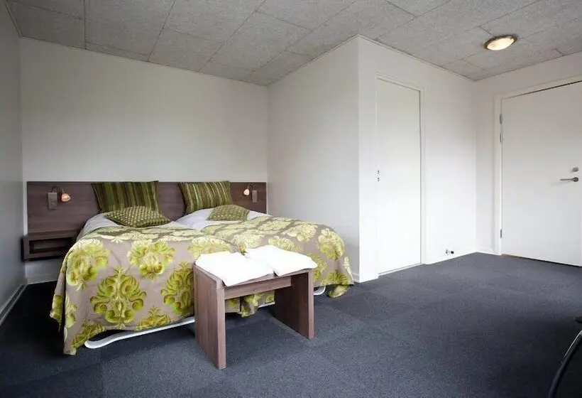 ファミリールーム, Turisthotellet