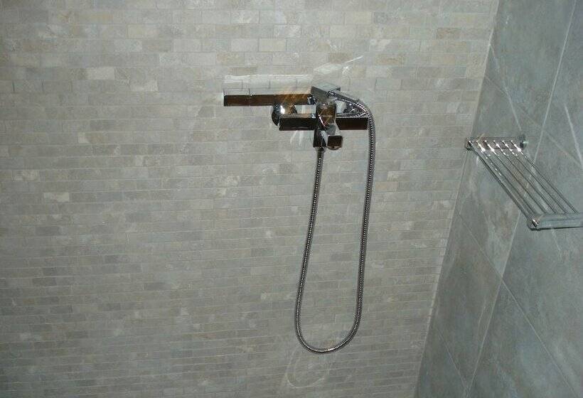 サイドオーシャンビュースタンダードルーム, Efharis