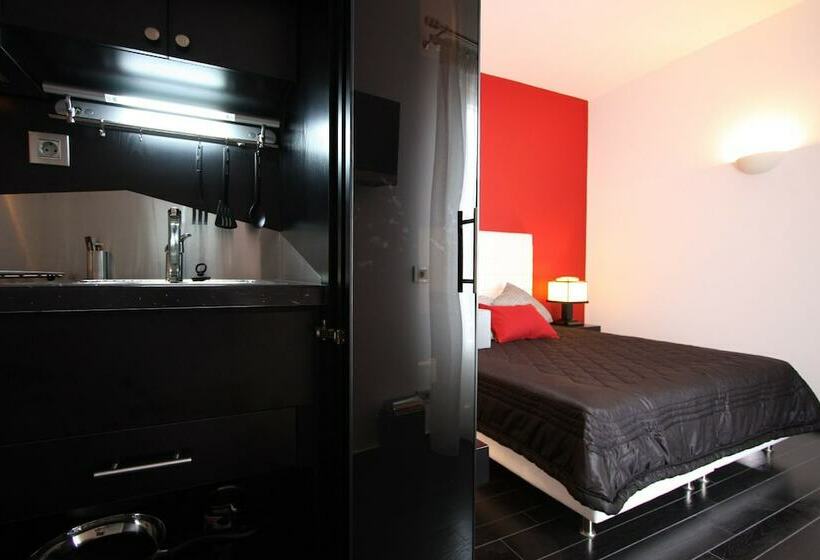 スタンダードスタジオ, Efharis