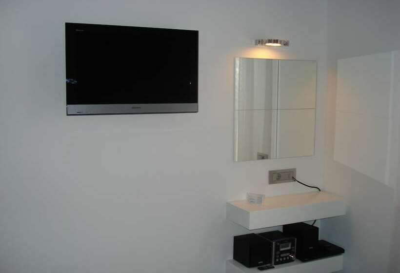 スタンダードルーム, Efharis