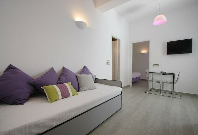 １ベッドルームアパートメント, Efharis