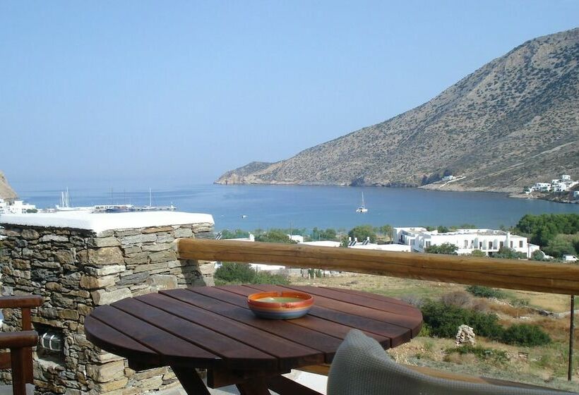 オーシャンビュースタンダードルーム, Efharis