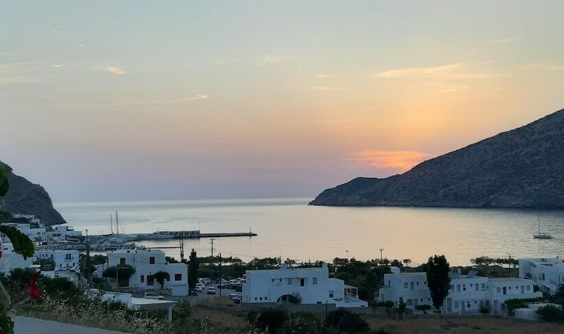 オーシャンビュースタンダードルーム, Efharis