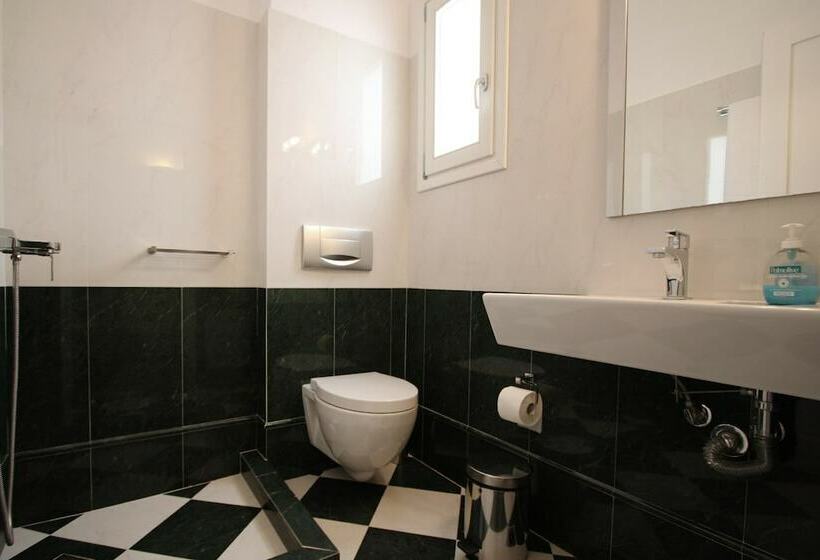 １ベッドルームアパートメント, Efharis