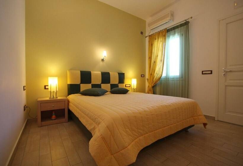 オーシャンビュースタンダードルーム, Efharis