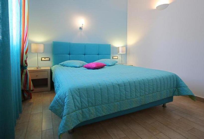 オーシャンビュースタンダードルーム, Efharis