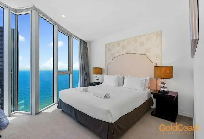 ペントハウスルーム, Gold Coast Private Apartments