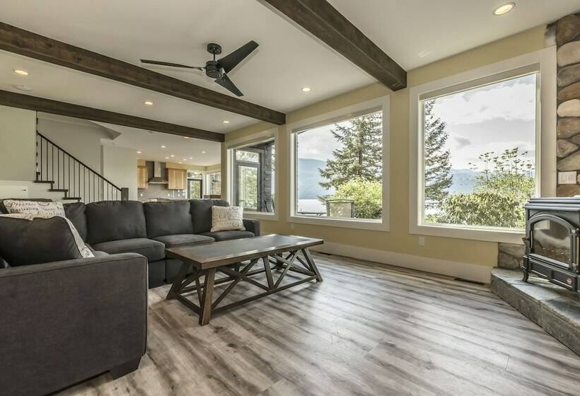 1间卧室的房子, The Lodge On Harrison Lake