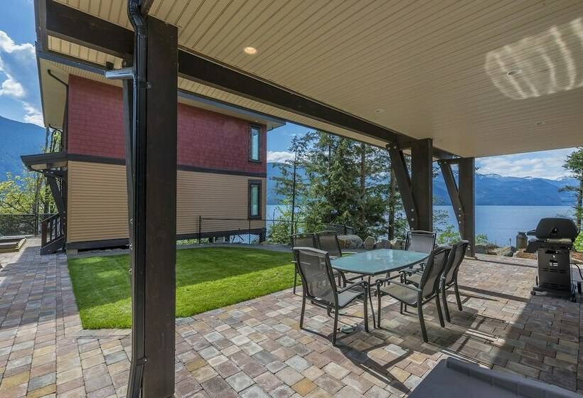 1间卧室的房子, The Lodge On Harrison Lake