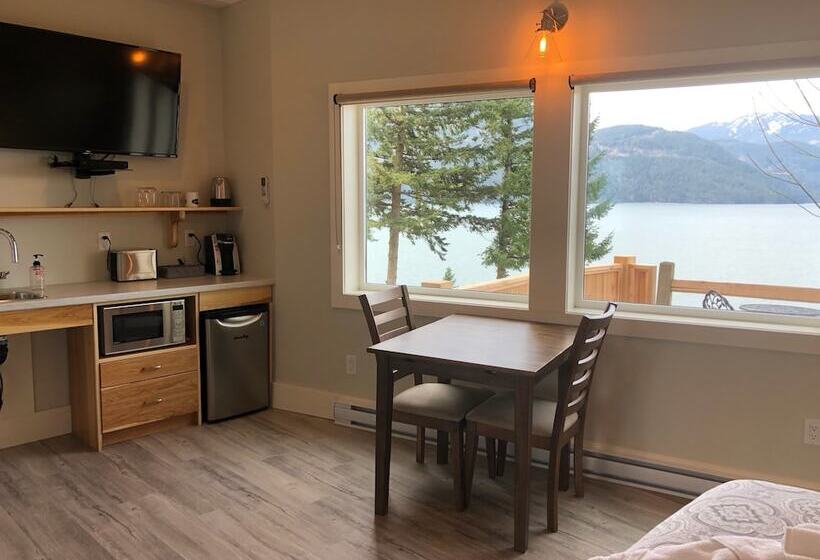 장애인을 위한 스위트, The Lodge On Harrison Lake