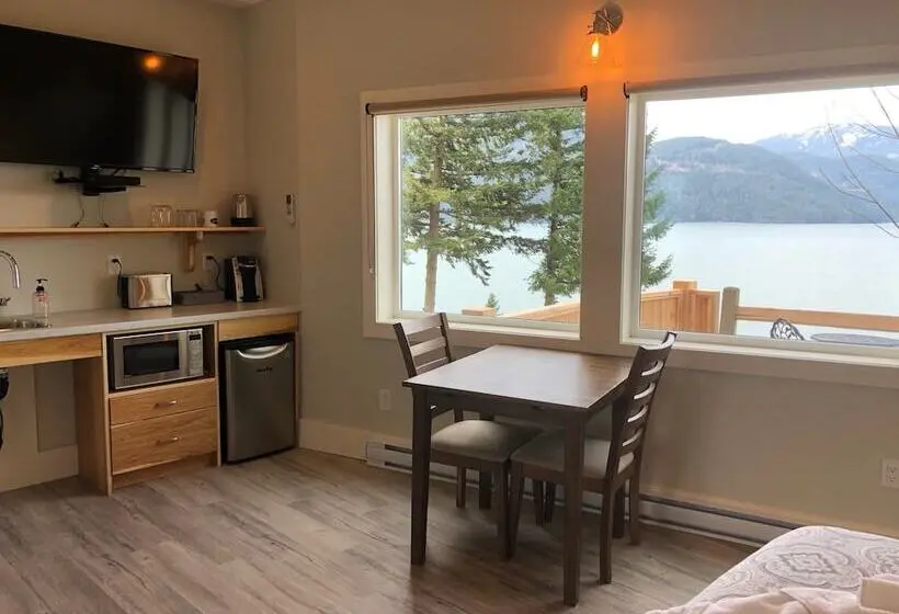 身障者適用スイートルーム, The Lodge On Harrison Lake