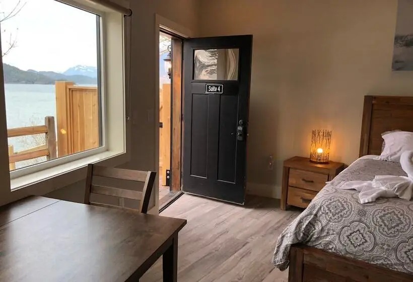 身障者適用スイートルーム, The Lodge On Harrison Lake