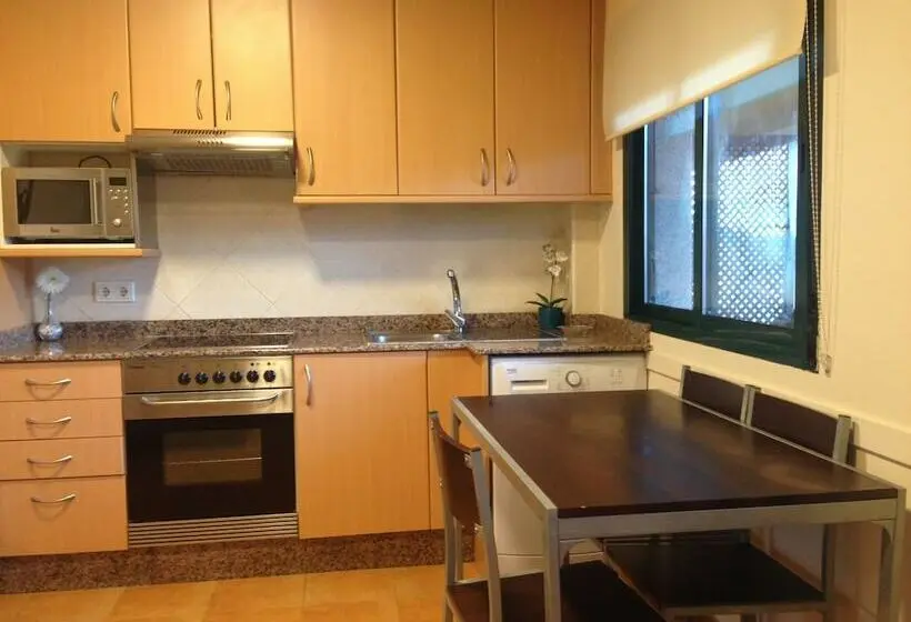 آپارتمان خانوادگی 2 خوابه, Apartamentos Aqualecer