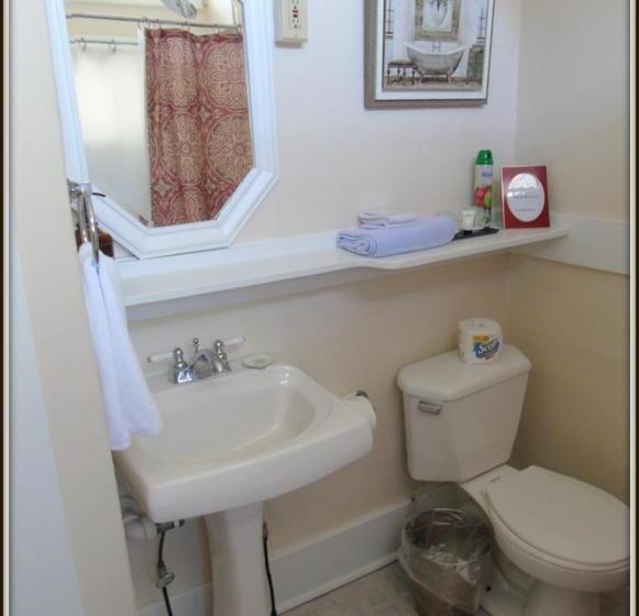 חדר סטנדרט, The Charleston Inn Hendersonville Nc