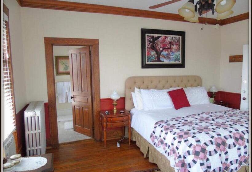 Стандартный Номер Кровать Кинг, The Charleston Inn Hendersonville Nc