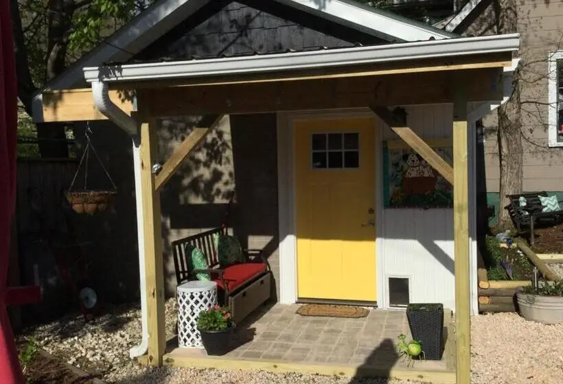 １ベッドルームハウス, The Charleston Inn Hendersonville Nc