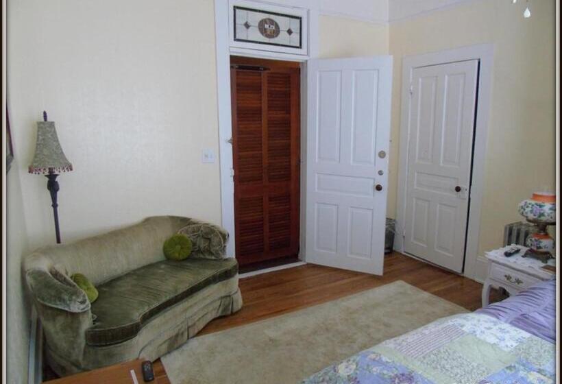 חדר סטנדרט, The Charleston Inn Hendersonville Nc