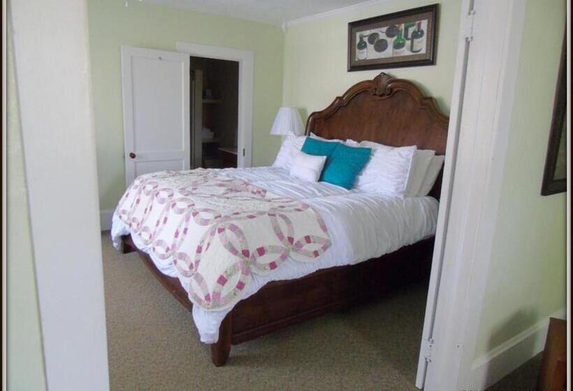 Стандартный Номер Кровать Кинг, The Charleston Inn Hendersonville Nc