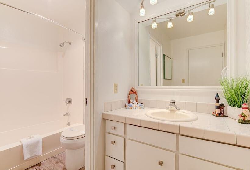 스탠다드 스튜디오 퀸 침대, Inn At Otter Crest