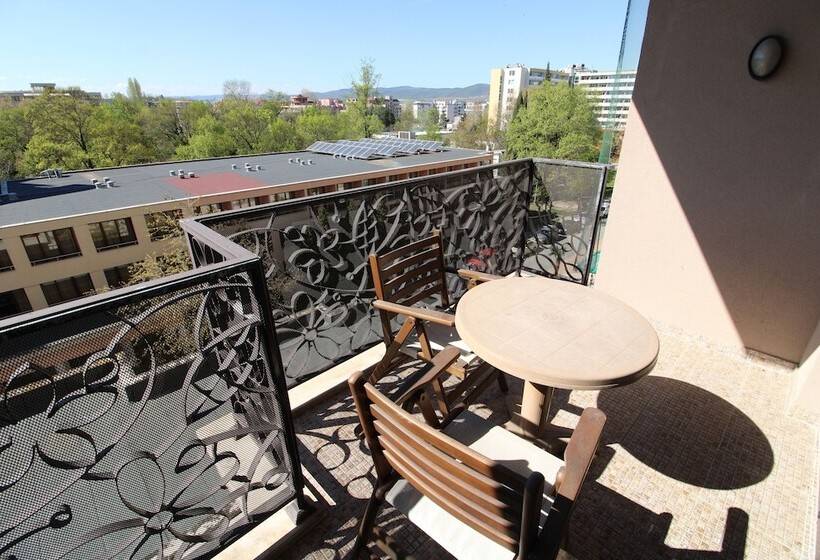 آپارتمان راحتی 1 خوابه, Menada Apartments In Royal Beach Resort