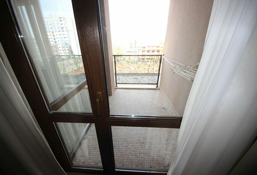 סטודיו סופריור, Menada Apartments In Royal Beach Resort