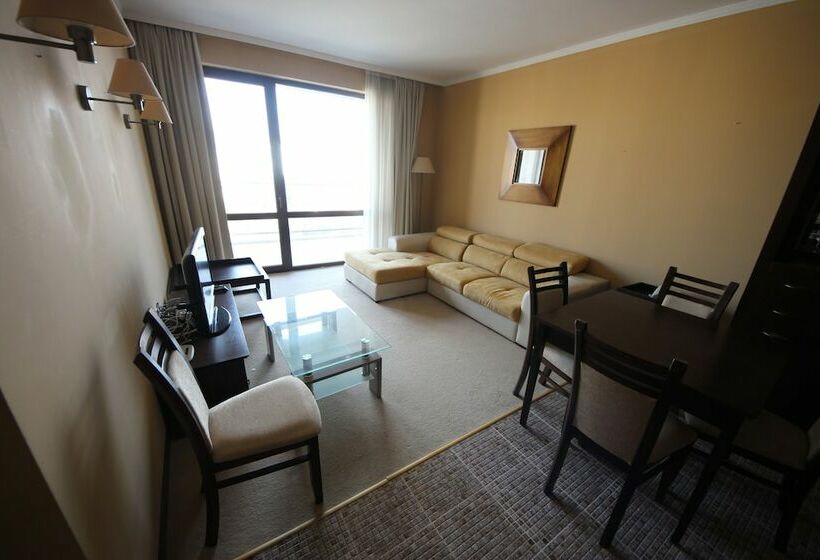 آپارتمان راحتی 1 خوابه, Menada Apartments In Royal Beach Resort