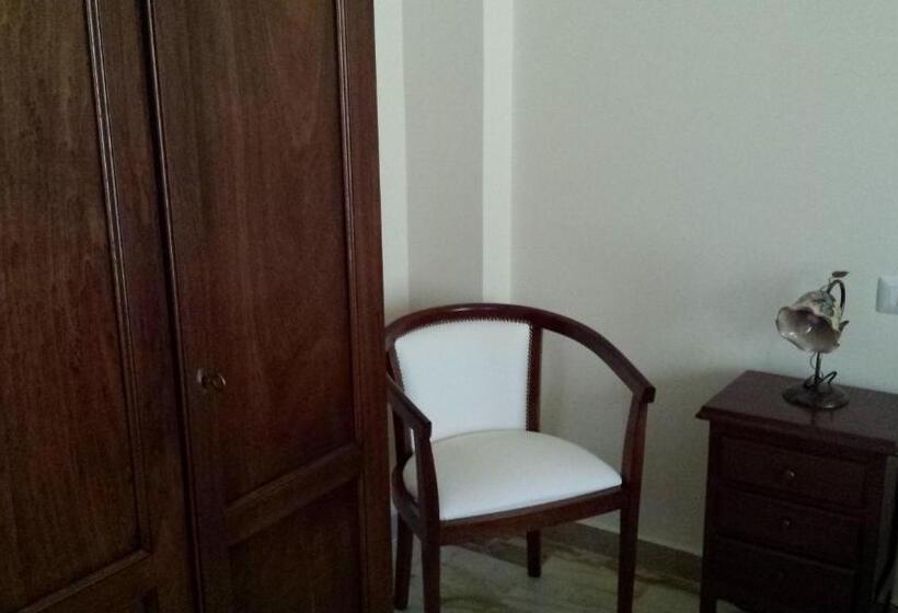 اتاق استاندارد چهار تخته, B&b Capo Sant'alessio