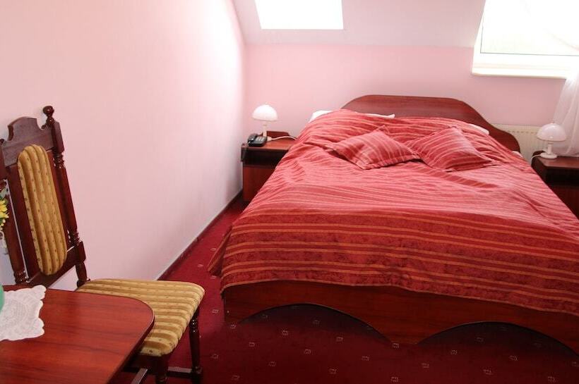 Номер Стандарт, Holiday