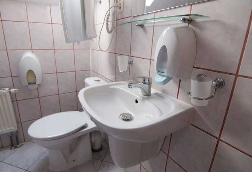 Номер Стандарт, Holiday