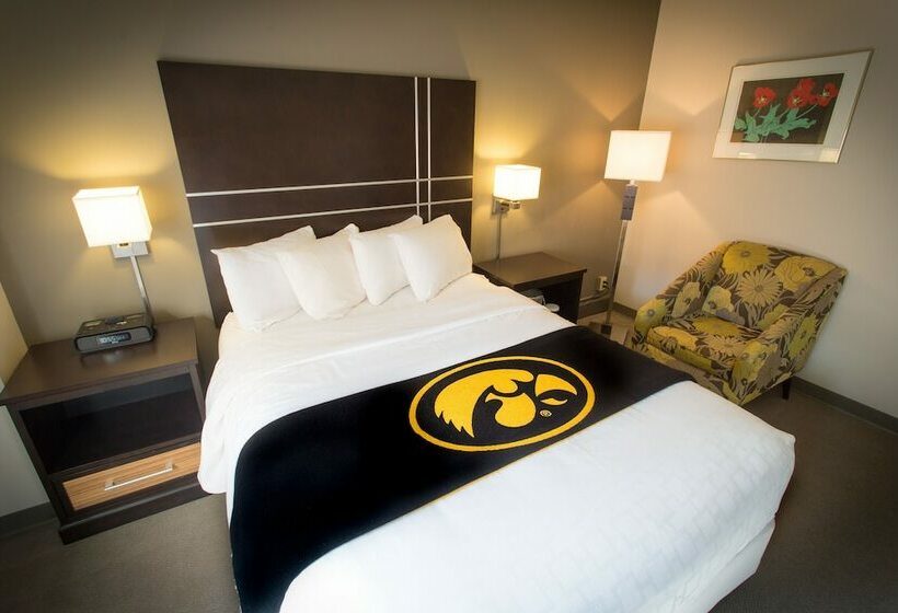 חדר ביזנס, Iowa House
