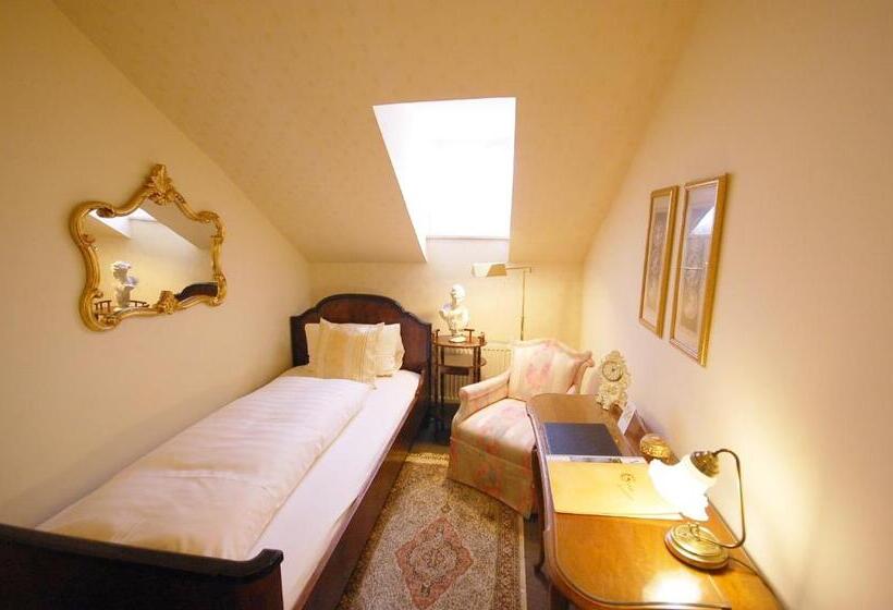 スタンダードシングルルーム, Das Kleine Hotel In Ruhiger Stadtlage