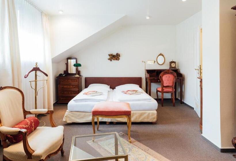 Номер Стандарт, Das Kleine Hotel In Ruhiger Stadtlage