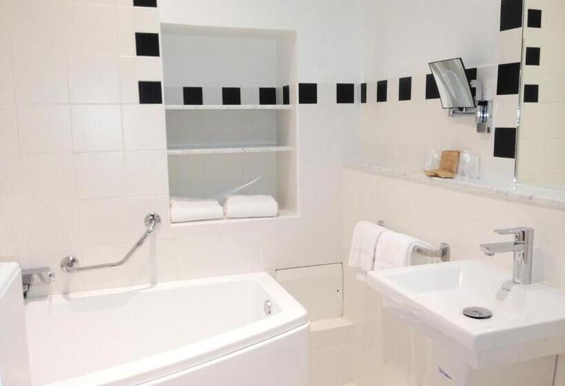 غرفة سوبيريور, Central Bastia