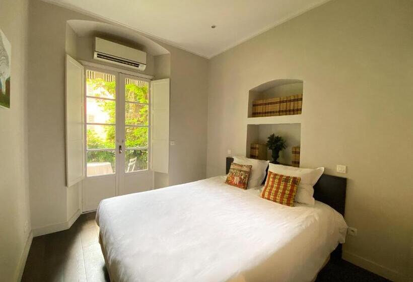 جناح جونيور, Central Bastia