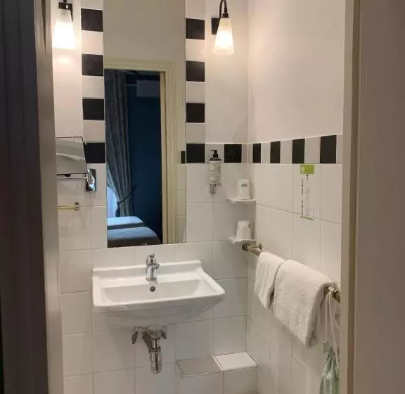 اتاق استاندارد با بالکن, Central Bastia