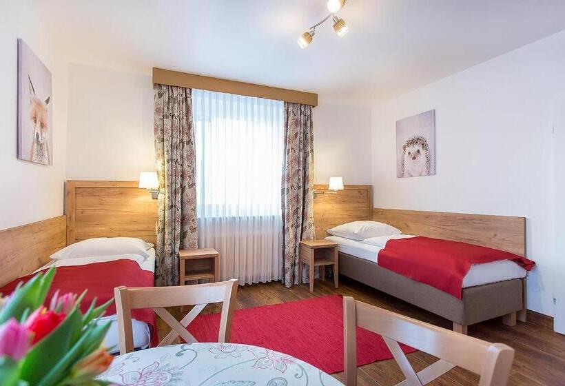 Quarto Quádruplo Standard, Diana