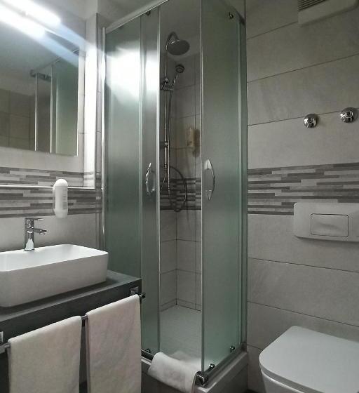 Standart Oda, Garni Arcis