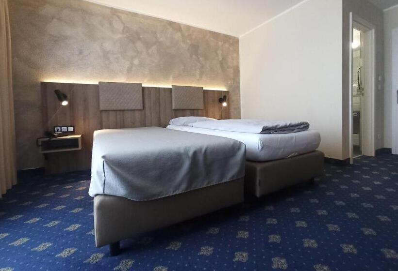 Standart Tek Kişilik Oda, Garni Arcis