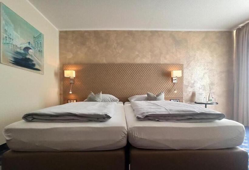 Delüks Oda, Garni Arcis